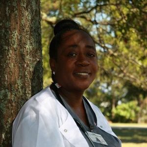 Meet your Posher, Lorraine